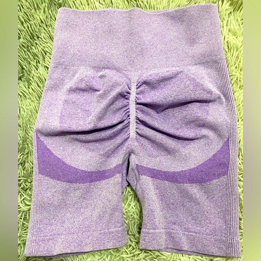 Butt scrunch bike shorts
